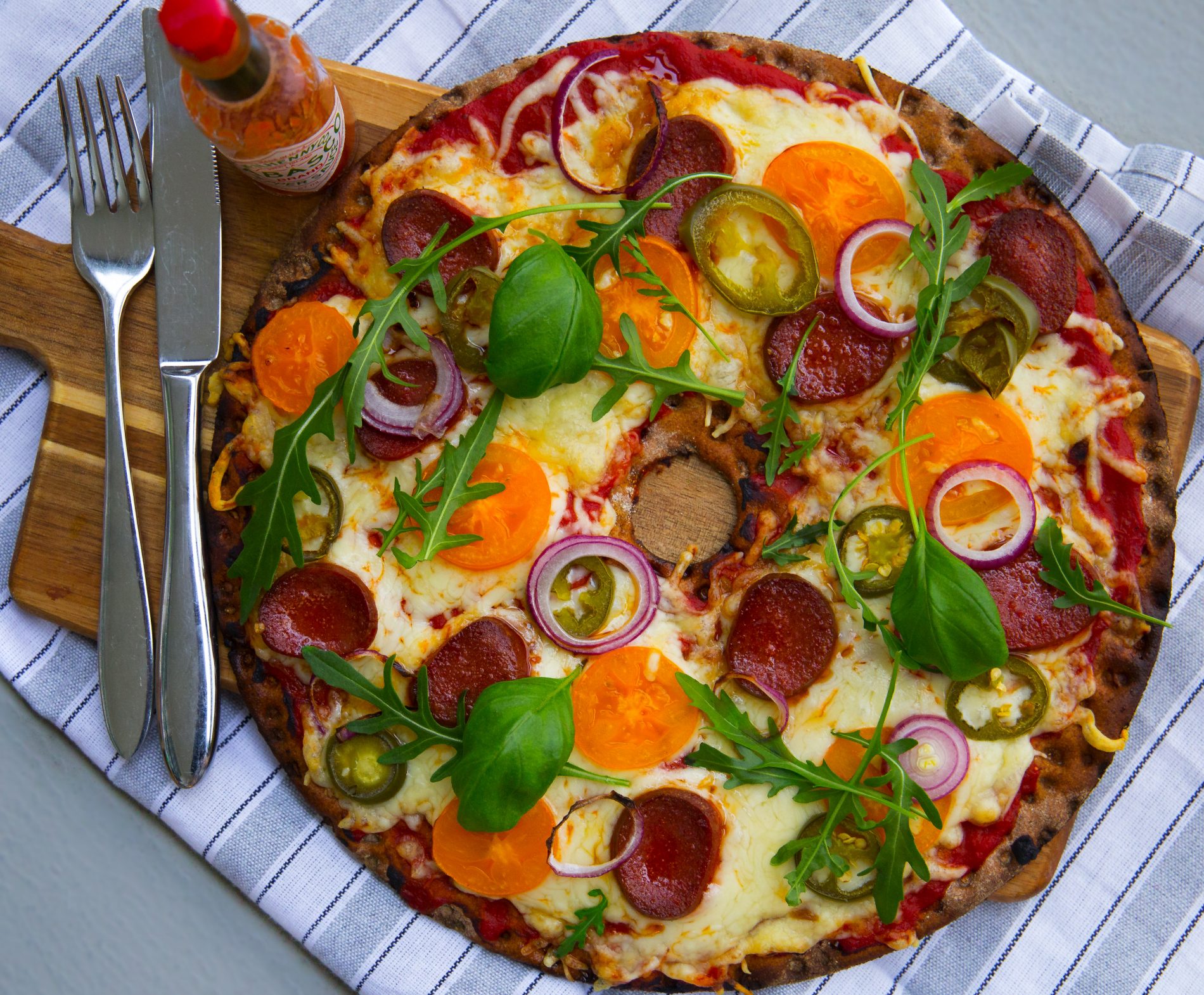 Knäckepizza med jalapeno - ZEINAS KITCHEN